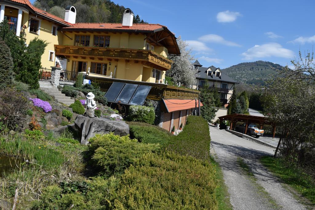 Penzion Stefanshof Kremnica Buitenkant foto